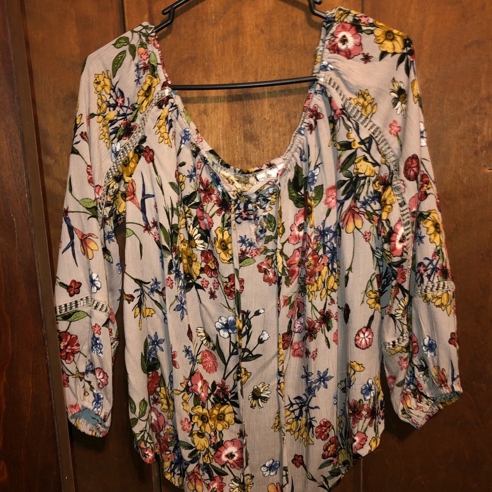 Beautiful L/S Top size Large Sadie & Sage